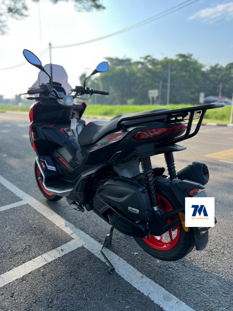 2024 APRILIA SR GT - Image 3